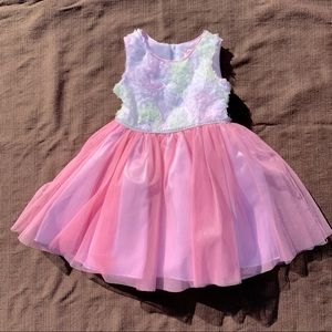Youngland floral appliqué and pink tulle girls formal dress in size 4T